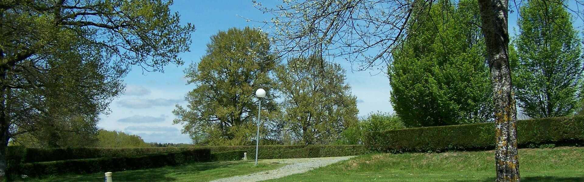 Le camping des Roches à Saint Dizier Masbaraud